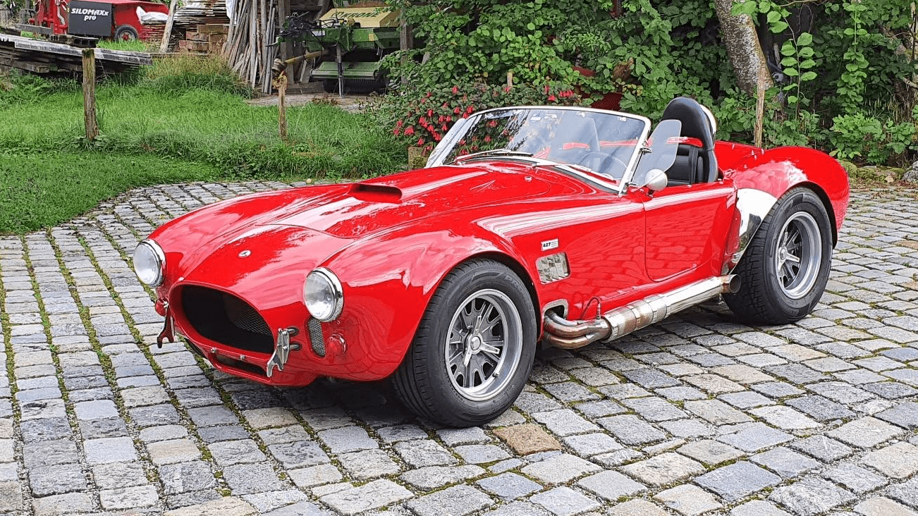 AC Cobra Mk III 427